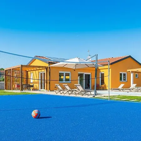 Ora By Istrialux فيلة Svetvinčenat